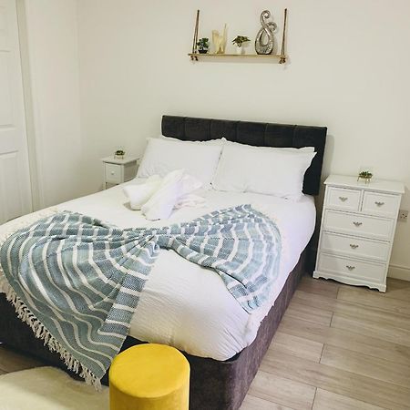 Modern & Cosy 2-Bed Apartment Near Nec, Airport & Jlr! เบอร์มิงแฮม ห้อง รูปภาพ