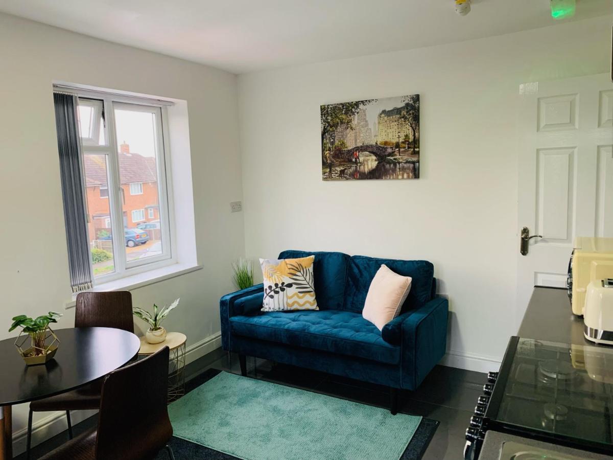 Modern & Cosy 2-Bed Apartment Near Nec, Airport & Jlr! เบอร์มิงแฮม ภายนอก รูปภาพ