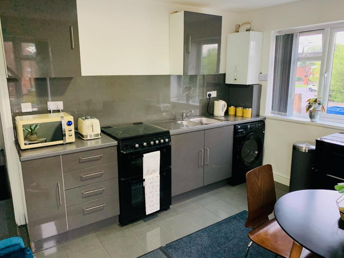 Modern & Cosy 2-Bed Apartment Near Nec, Airport & Jlr! เบอร์มิงแฮม ภายนอก รูปภาพ