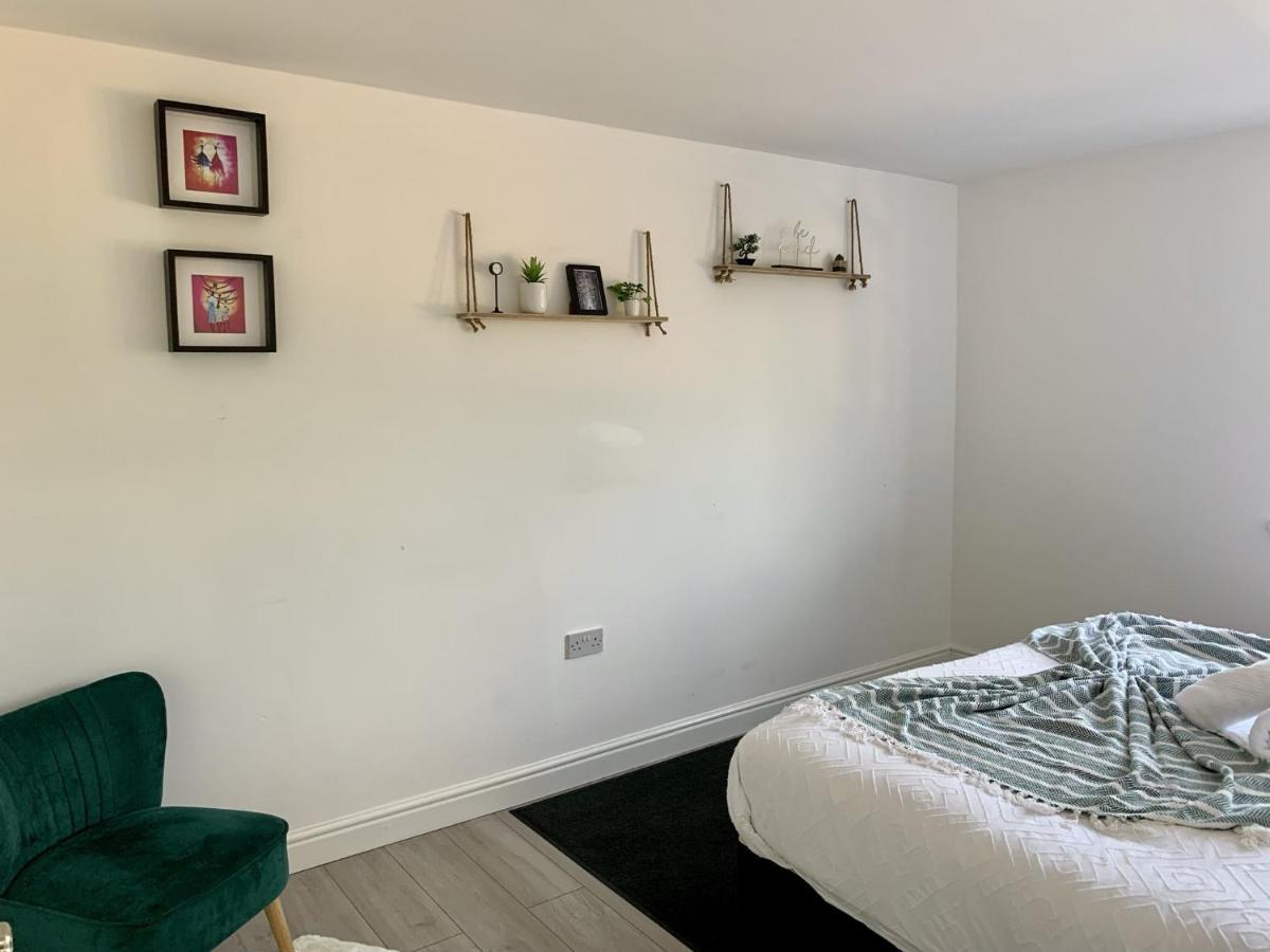 Modern & Cosy 2-Bed Apartment Near Nec, Airport & Jlr! เบอร์มิงแฮม ภายนอก รูปภาพ