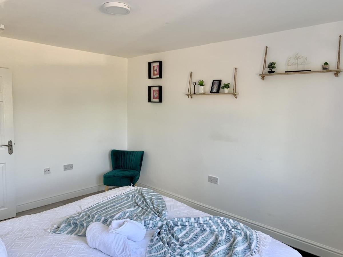 Modern & Cosy 2-Bed Apartment Near Nec, Airport & Jlr! เบอร์มิงแฮม ภายนอก รูปภาพ