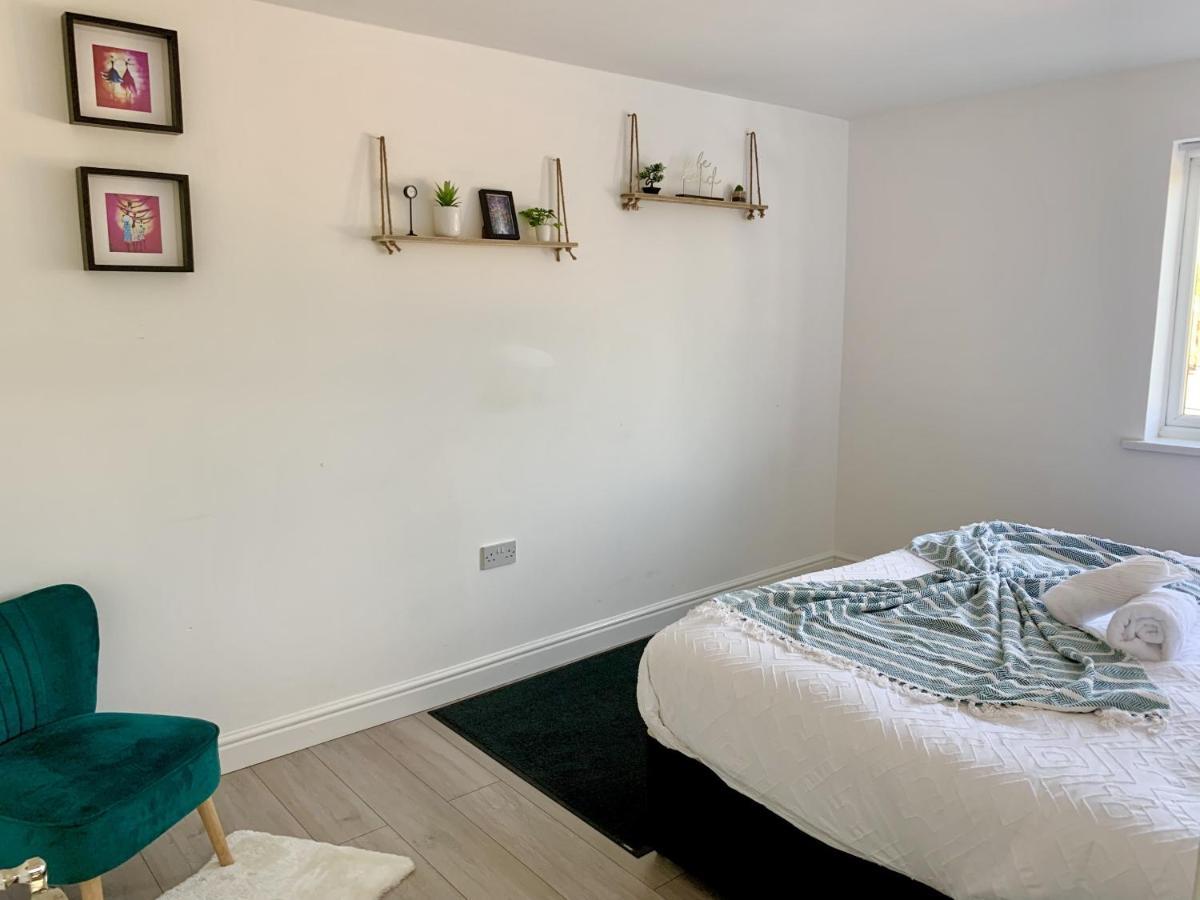 Modern & Cosy 2-Bed Apartment Near Nec, Airport & Jlr! เบอร์มิงแฮม ภายนอก รูปภาพ