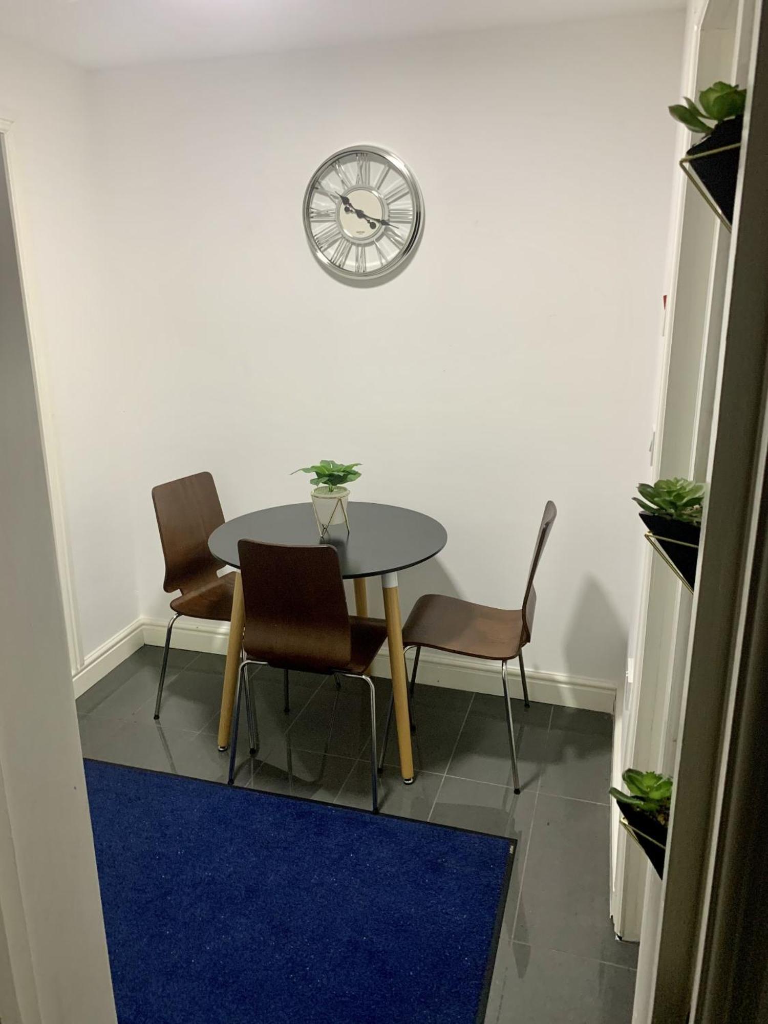 Modern & Cosy 2-Bed Apartment Near Nec, Airport & Jlr! เบอร์มิงแฮม ห้อง รูปภาพ